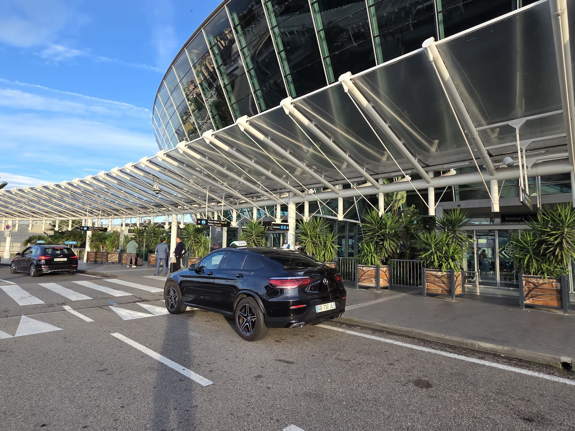 Taxi Aéroport Nice : transferts 24/7, tarifs clairs et service premium